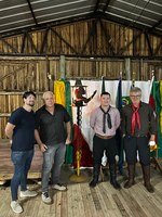 Câmara Municipal Participa da Ronda da Chama Crioula no CTG Forqueta de Santo Amaro